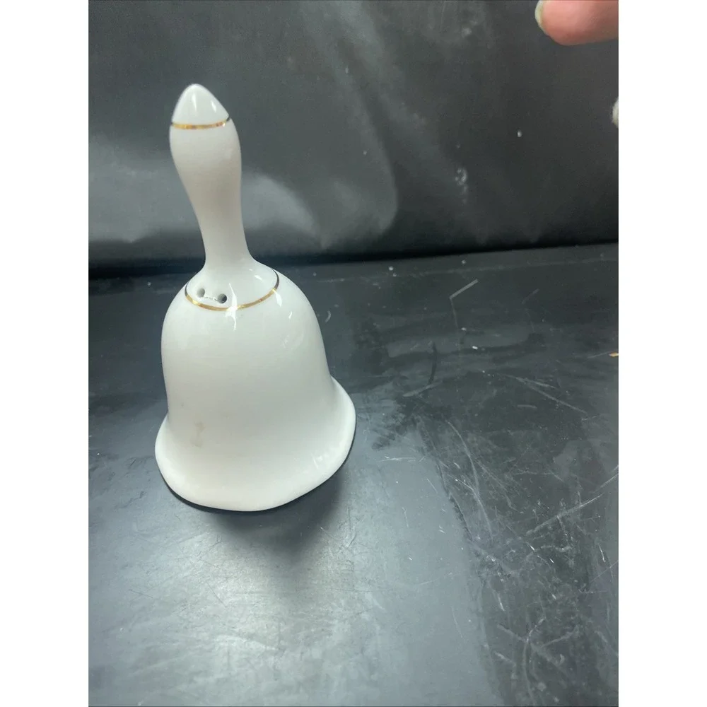 Vintage Porcelain Niagara Falls Bell‎ Souvenir Approximately 3.5
